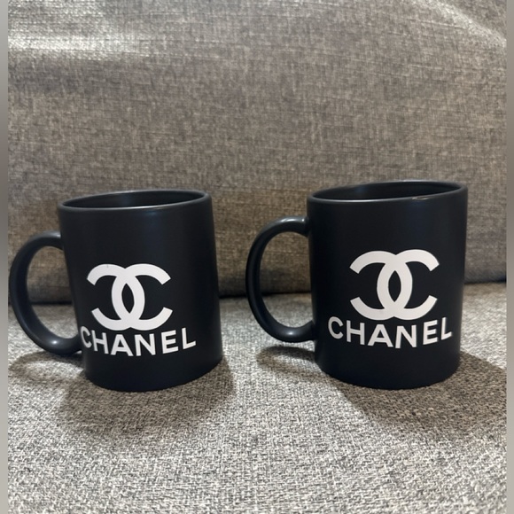 CHANEL Black and White Logo Mugs - Picture 8 of 8
